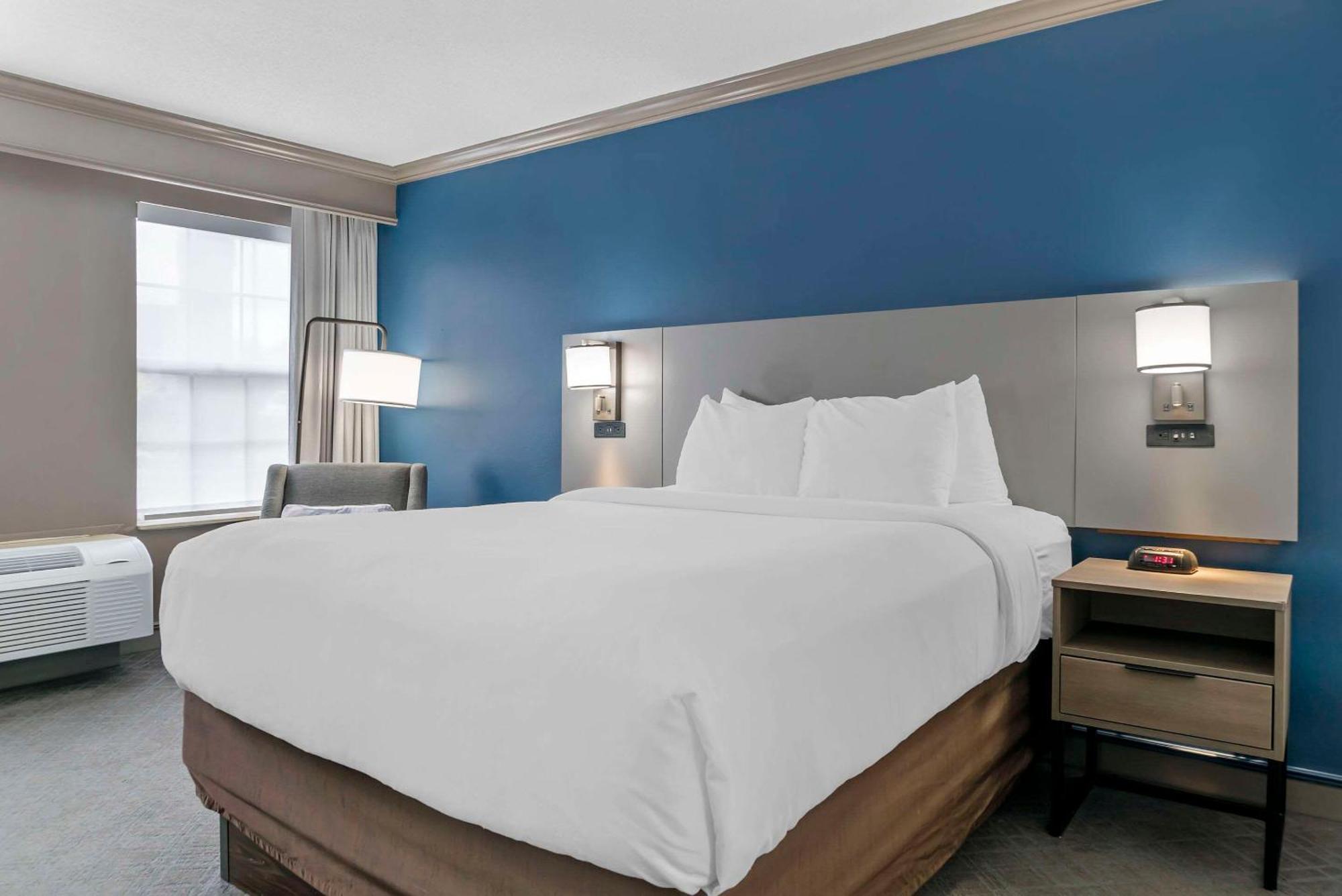 Comfort Inn Plainwell Экстерьер фото