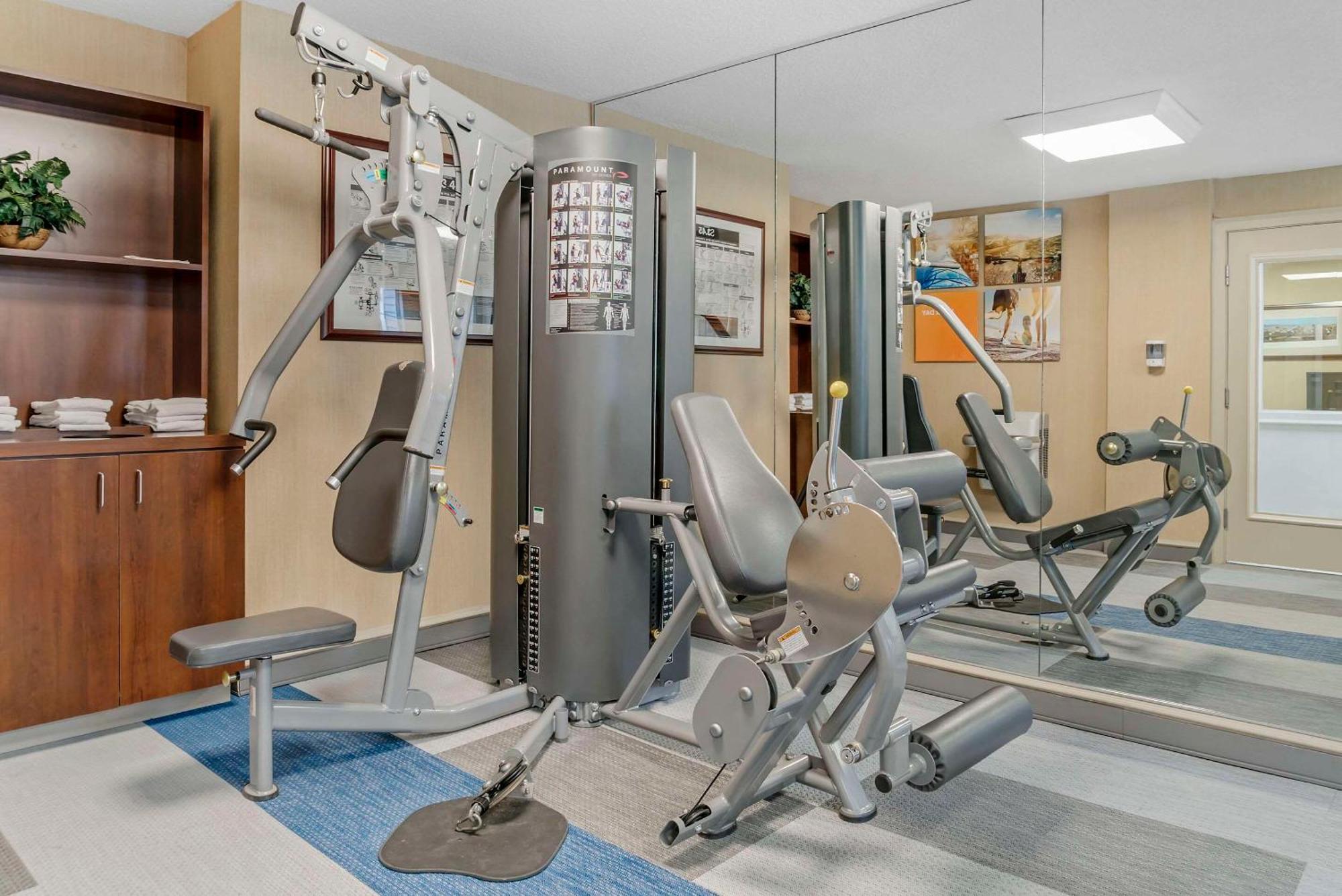 Comfort Inn Plainwell Экстерьер фото